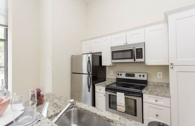 Photo of 2100 Parkway