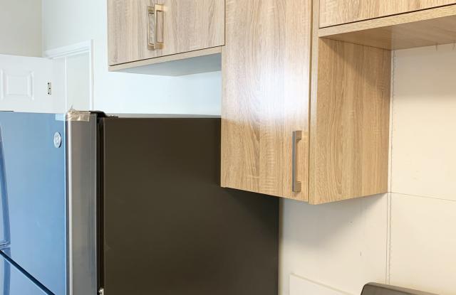 Venice Adjacent Apartments