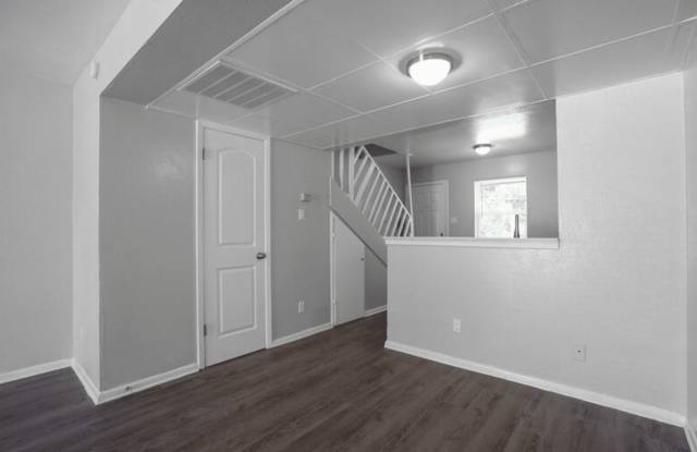 Photo of Rose Street Too