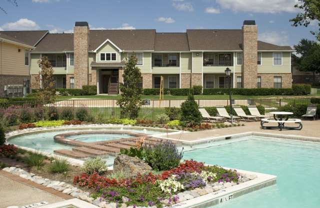 Cottages at Tulane