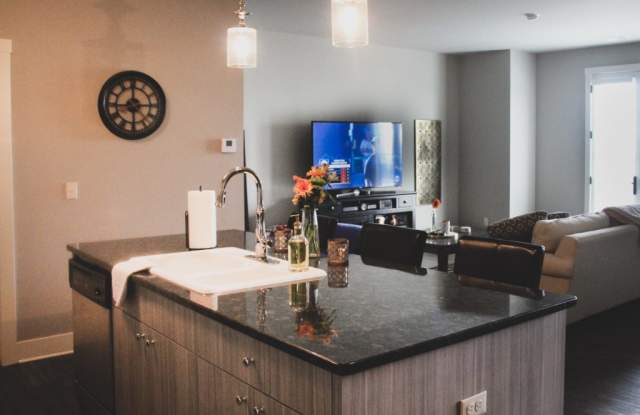 Dewey 3700 Apartments