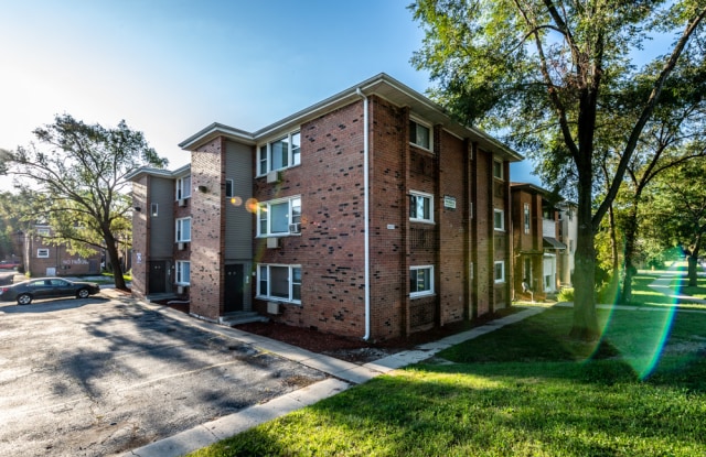 Pangea 14031 S School Apartments Riverdale Il Apartments For Rent