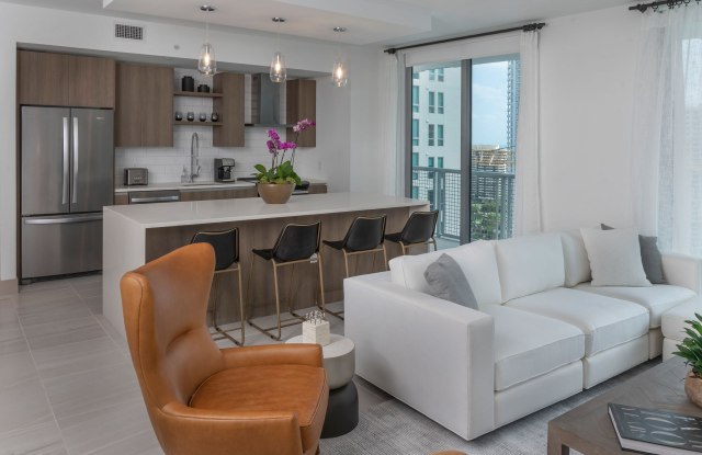 Muze At Met Miami Fl Apartments For Rent