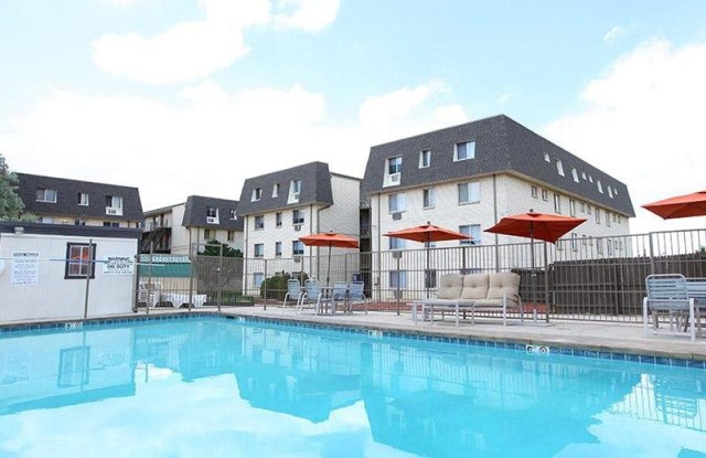 Bridge Square Apartments Brighton Co Apartments For Rent