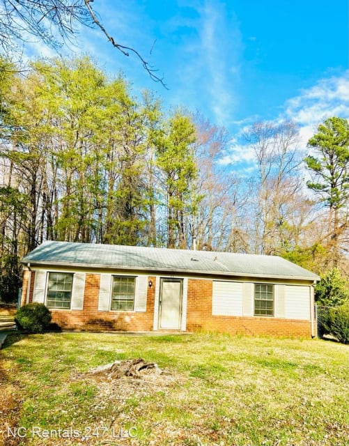 11 Tilley Court Greensboro NC apartments for rent