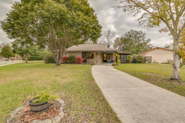 983 DOSTIE CIR Lakeside, FL apartments for rent