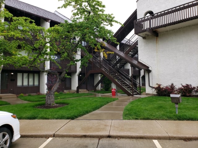 6600 WOODRIVER Drive - Niles, IL apartments for rent