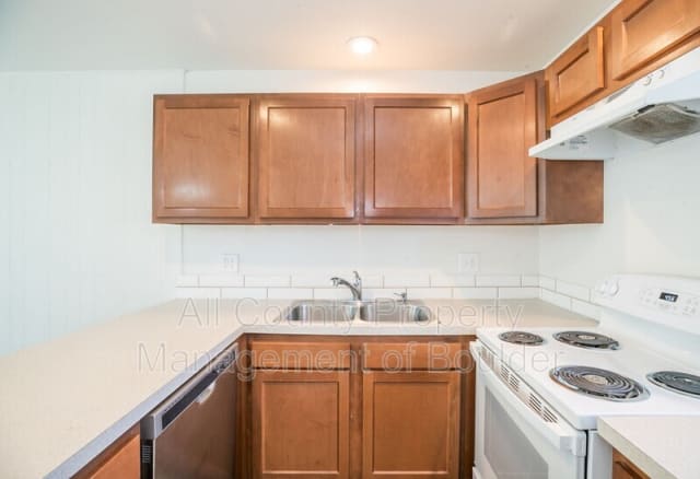 Canyon Boulevard - Boulder, CO apartments for rent