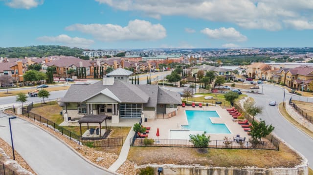 Overlook at Stone Oak Park - San Antonio, TX apartments for rent