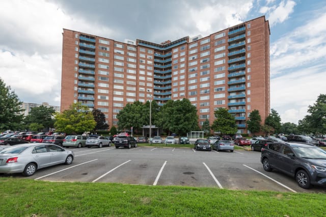 Sherwood At Southern Towers Alexandria Va Apartments For Rent 5021 seminary road alexandria virginia 22311 united states. sherwood at southern towers