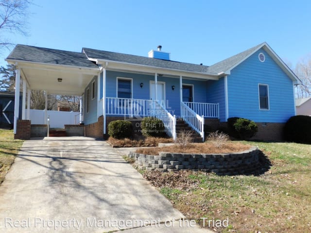 2 Aggie Court Greensboro NC apartments for rent