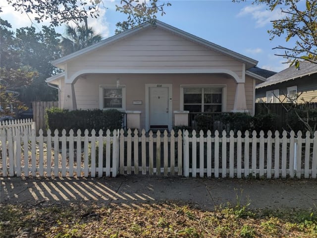 608 9TH AVENUE N - St. Petersburg, FL apartments for rent 608 9TH AVENUE N - St. Petersburg, FL apartments for rent