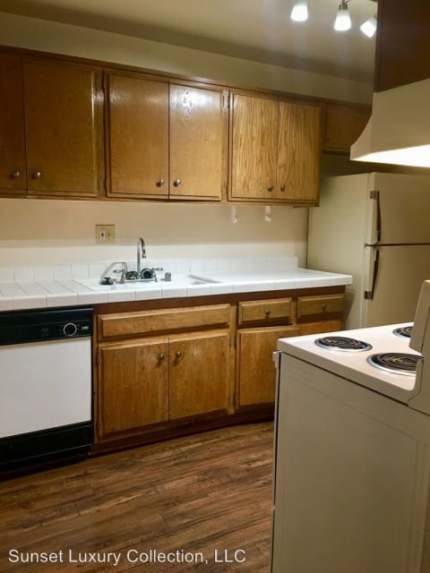 5403 Newcastle Ave Unit #11 - Los Angeles, CA apartments for rent