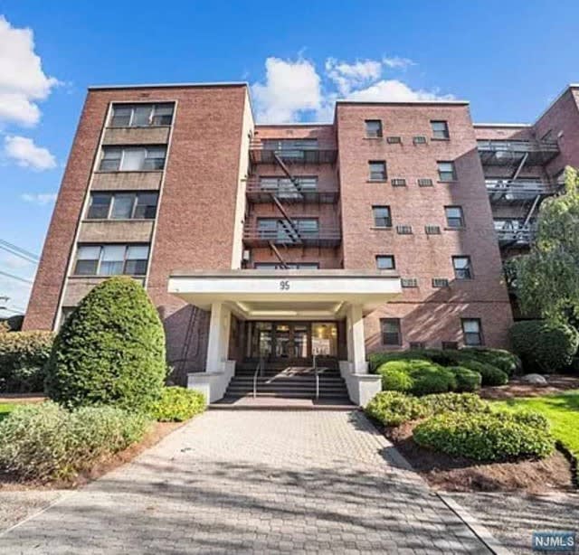 95 Orient Way Rutherford, NJ apartments for rent