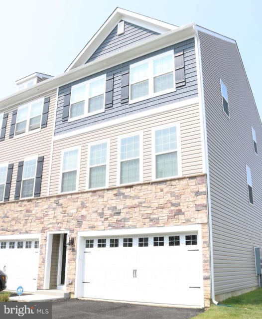 33 CARDINAL WAY Burlington County, NJ apartments for rent