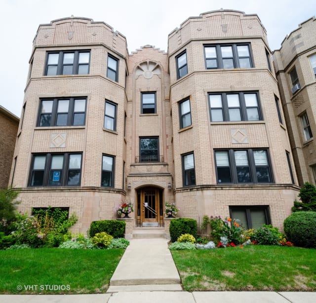 2712 West GREENLEAF Avenue Chicago, IL apartments for rent