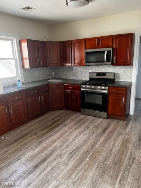 110 Goodwin Ave 3 Newark NJ apartments for rent