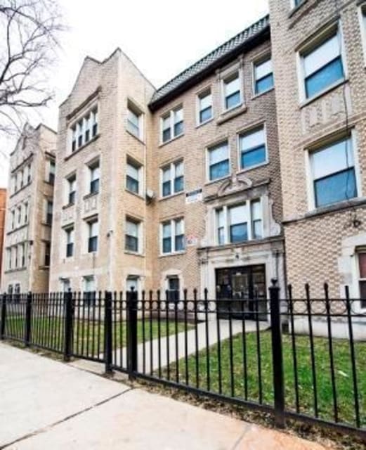 8051 S Ingleside Chicago, IL apartments for rent