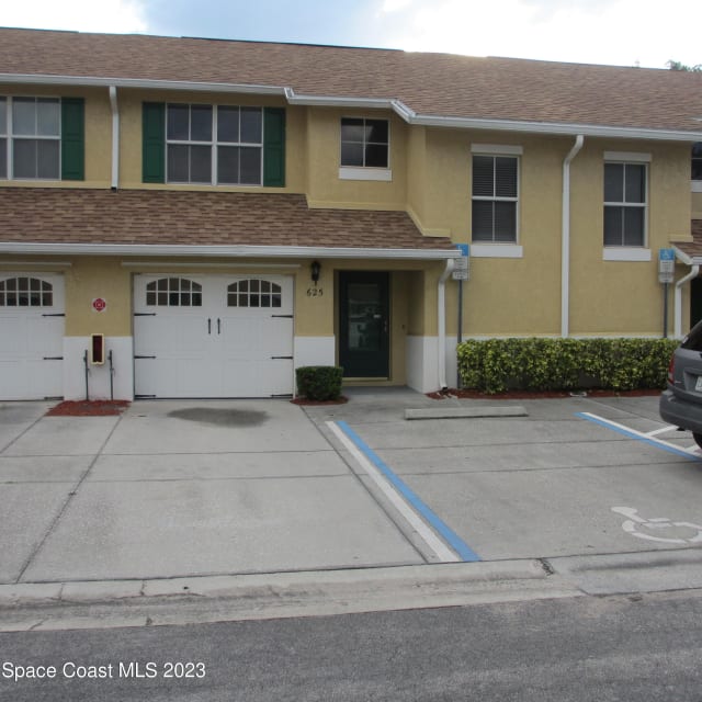 625 Cedar Side Circle NE Palm Bay, FL apartments for rent