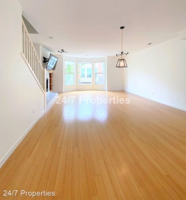 4108 S. Corbett Ave. Portland, OR apartments for rent