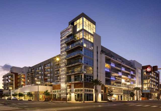 AMLI Park Broadway - Long Beach, CA apartments for rent