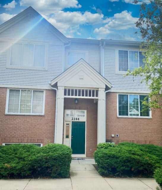 2144 Concord Lane W Addison, IL apartments for rent