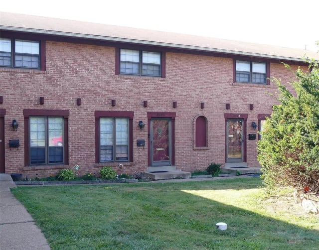 8664 Morningaire Circle Hazelwood, MO apartments for rent