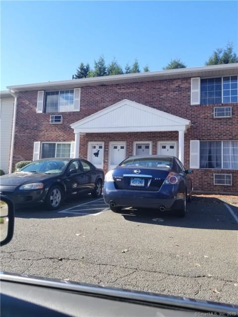 22 Lisa Court Waterbury CT apartments for rent