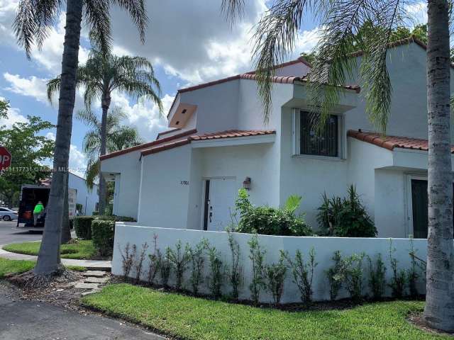 petsmart bella terra