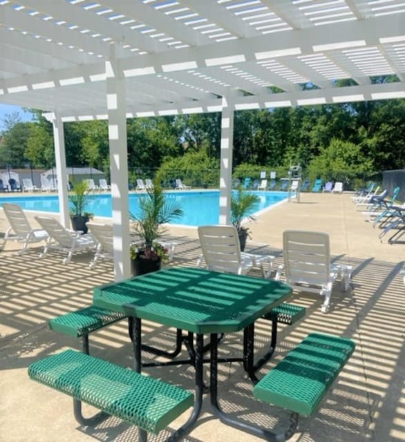 Chapel Manor Perry Hall, MD apartments for rent