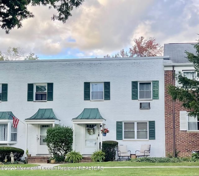 118 Manor Drive Red Bank, NJ apartments for rent