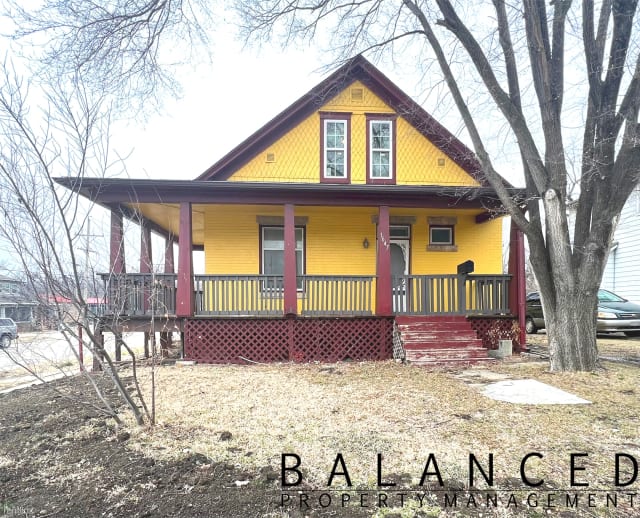 1647 SW Buchanan St Topeka, KS apartments for rent