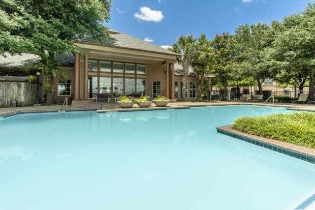 Blue Lake Villas - Waxahachie, TX apartments for rent