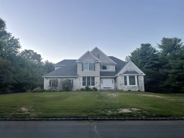 5 Sugar Maple Court Dix Hills NY apartments for rent