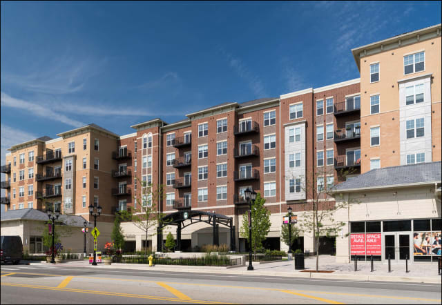 Elmhurst 255 - Elmhurst, IL apartments for rent