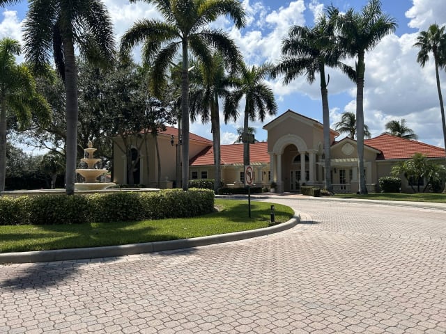 1590 S 42nd Circle Gifford FL - F739ab654ff29850af16943139cb884b 