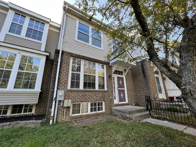 8 Squire Court Reisterstown MD apartments for rent