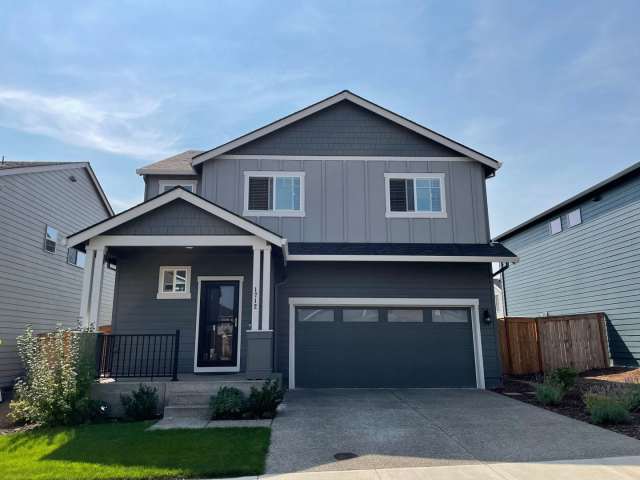 **MONTH TO MONTH LEASE TERM** Newer Home Located In A Beautiful Master