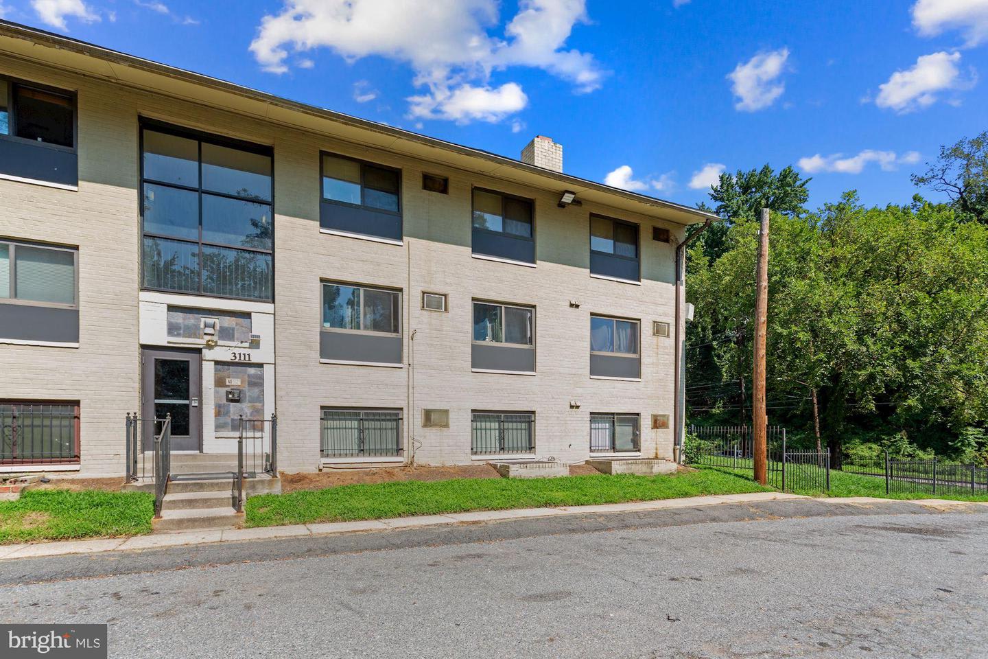 96 Luxury 810 ninth street apartments Prices
