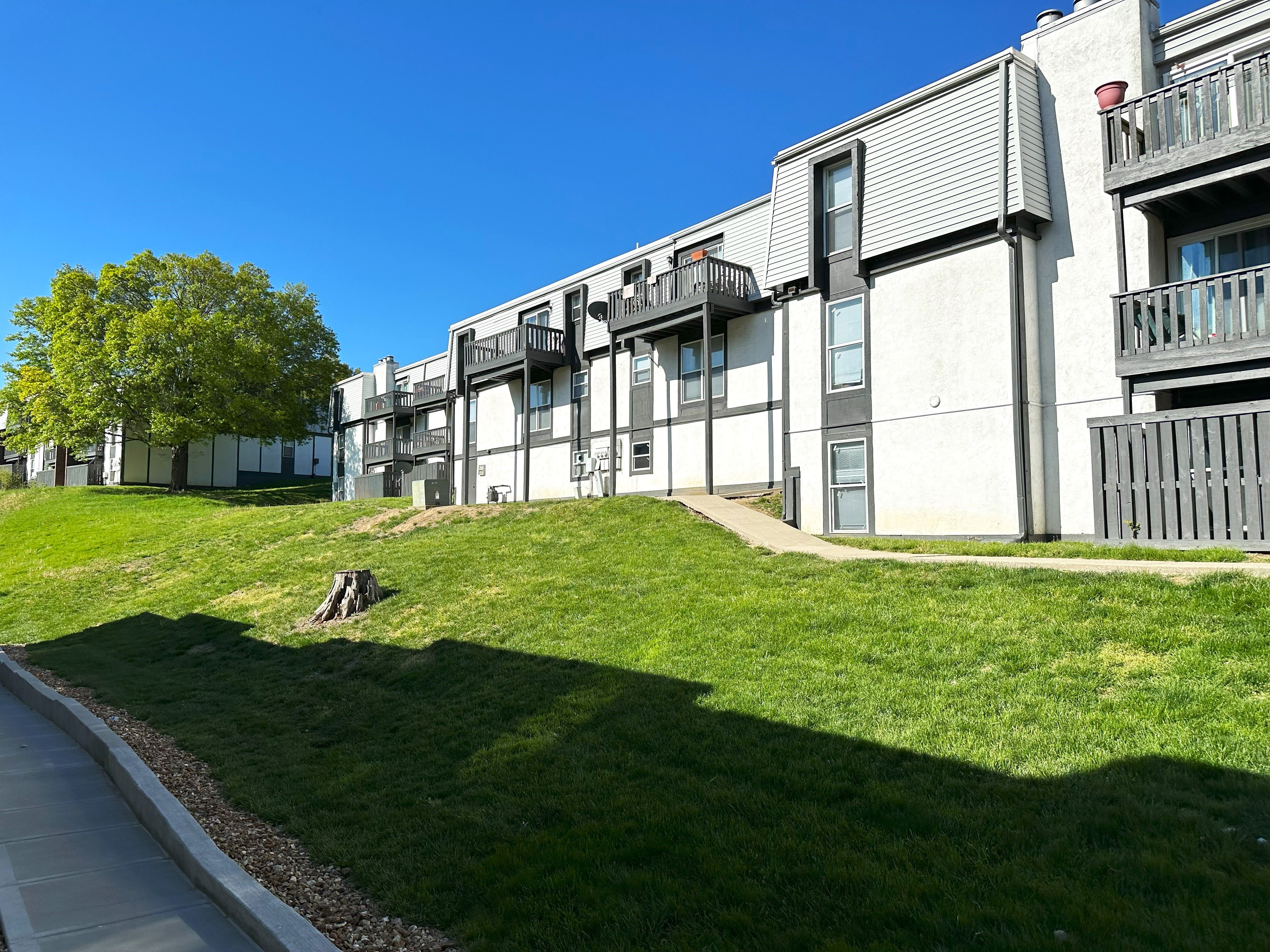 Boulders at Overland Park Apartments