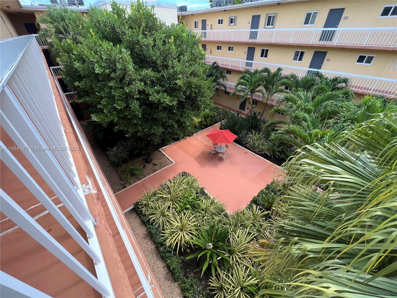 AMLI Dadeland Apartments, University of Miami