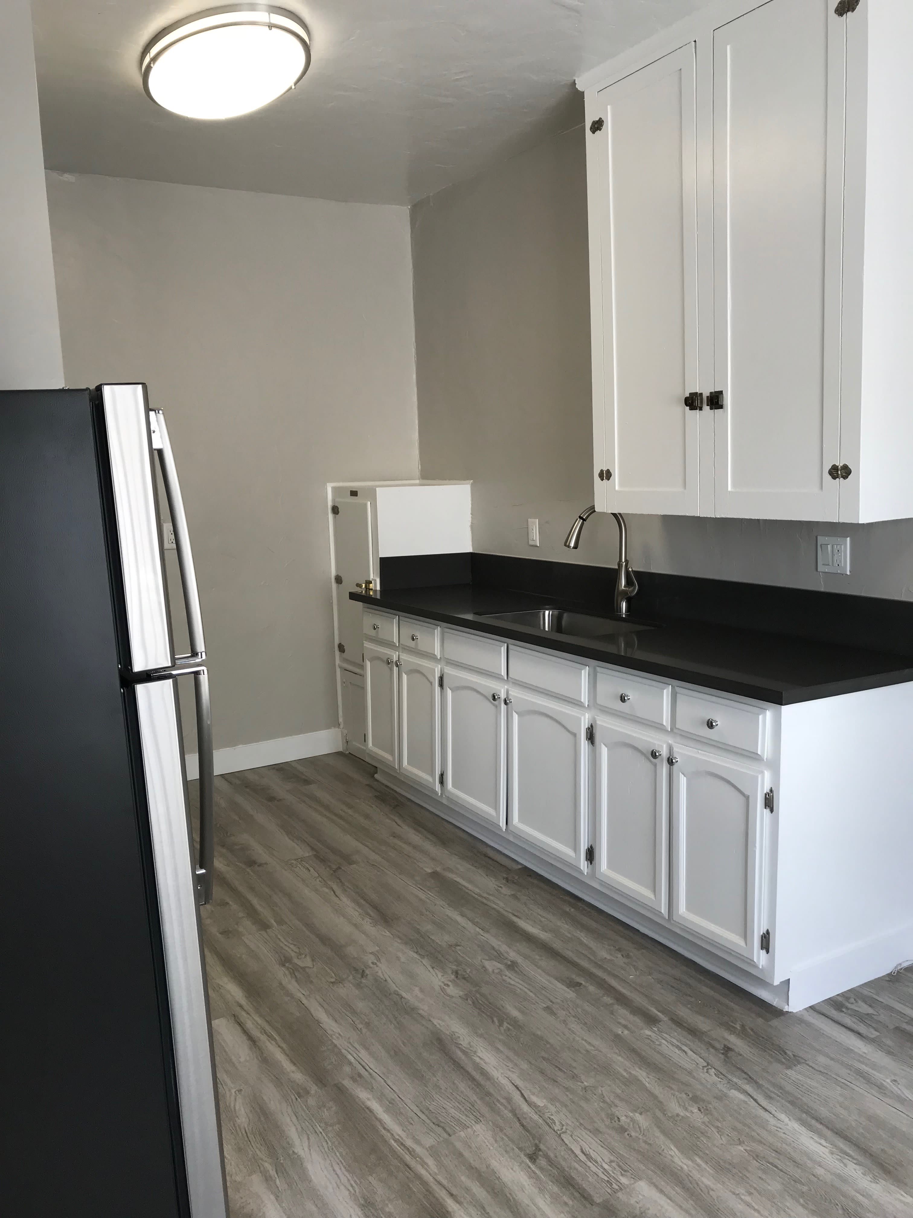 sunvue patio dining on 20 Best Apartments In Greater Echo Park Elysian Los Angeles Ca