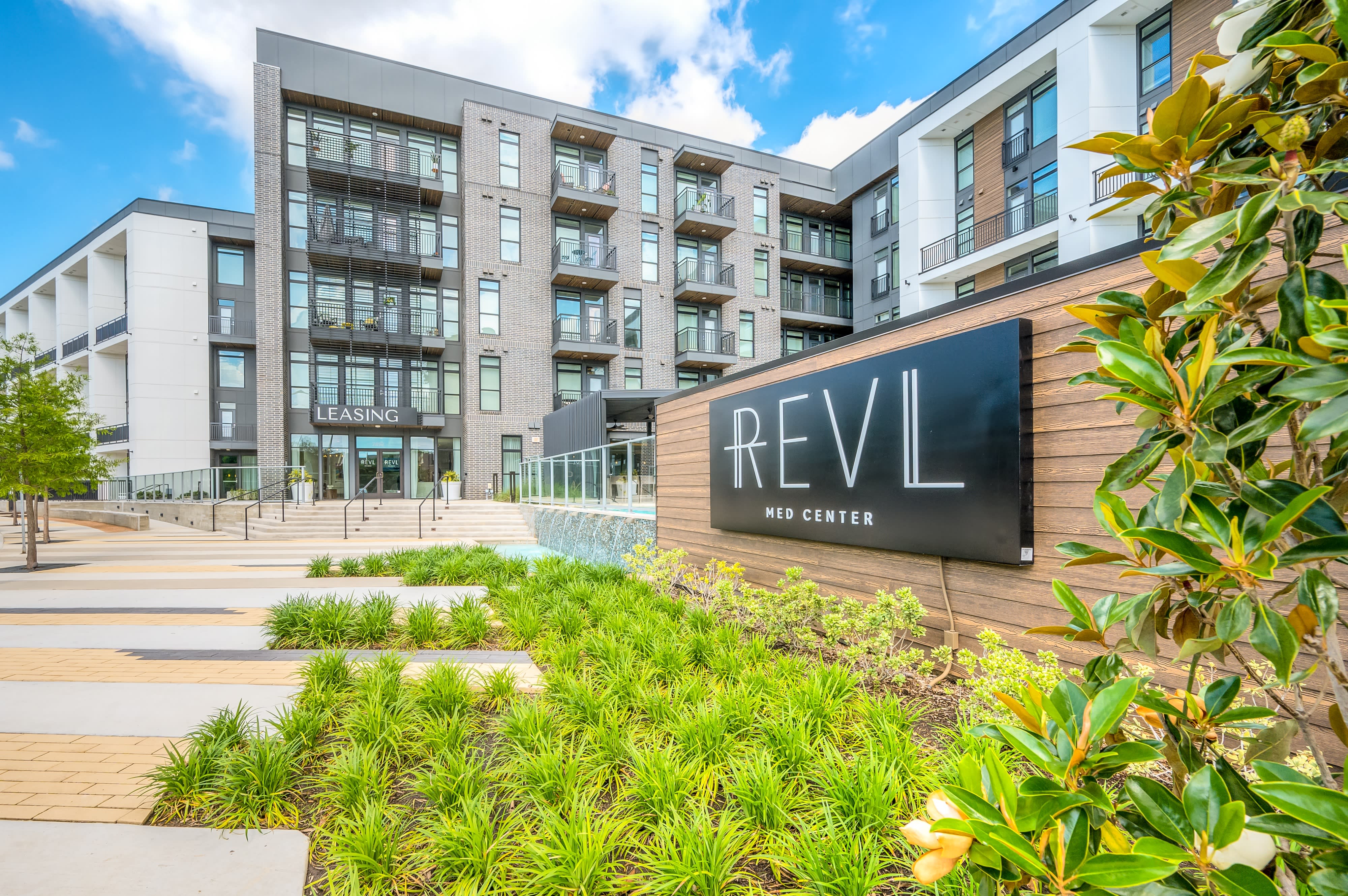 New Upscale Restaurants in the Galleria Area near Apartments at Reverie