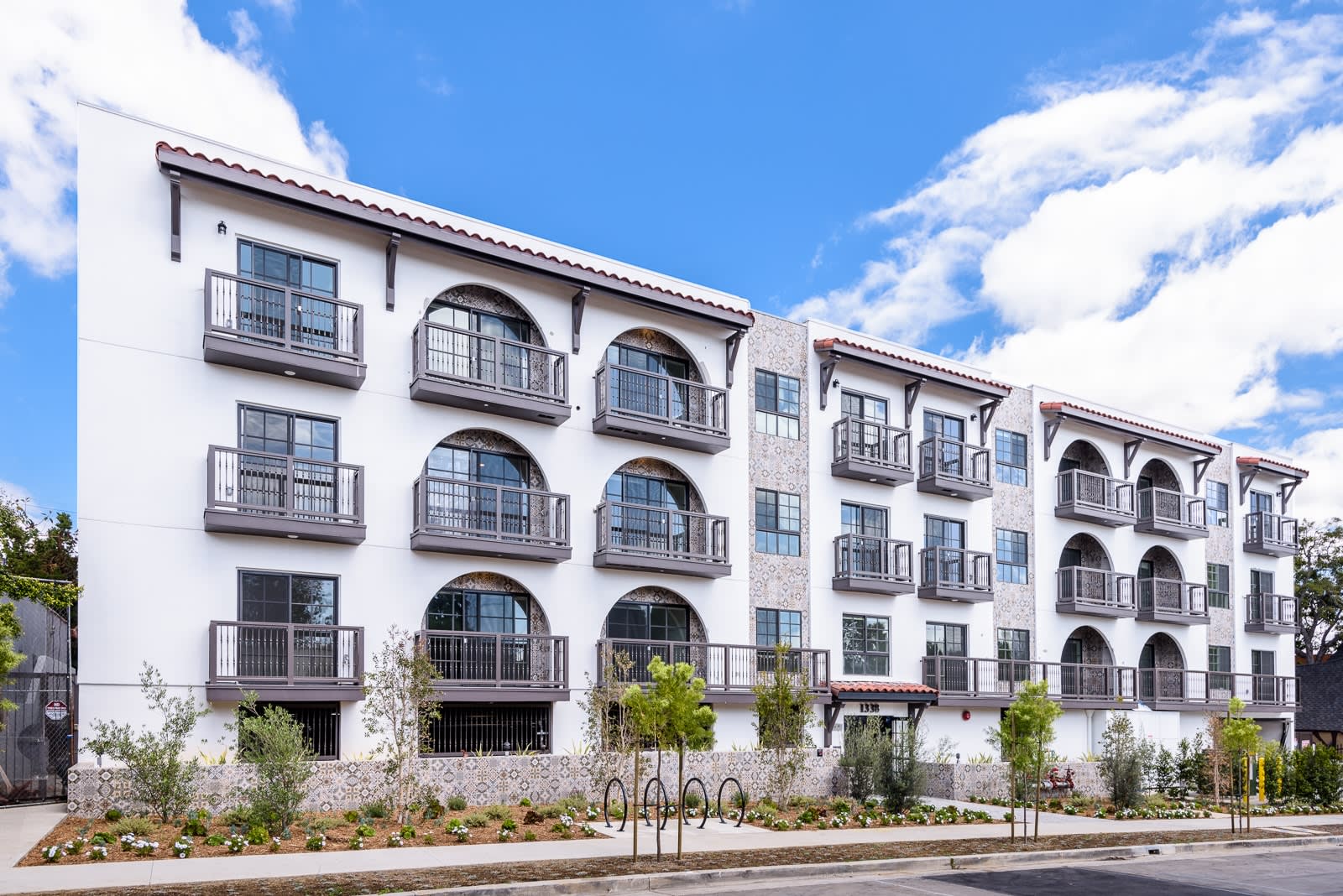 77 Cheap 810 crenshaw apartments with Small Space