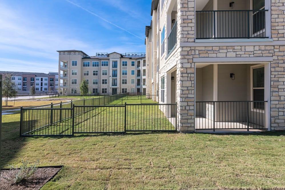 Apartments in Limestone Ridge Apartments, Round Rock, TX (see photos, floor  plans & more)