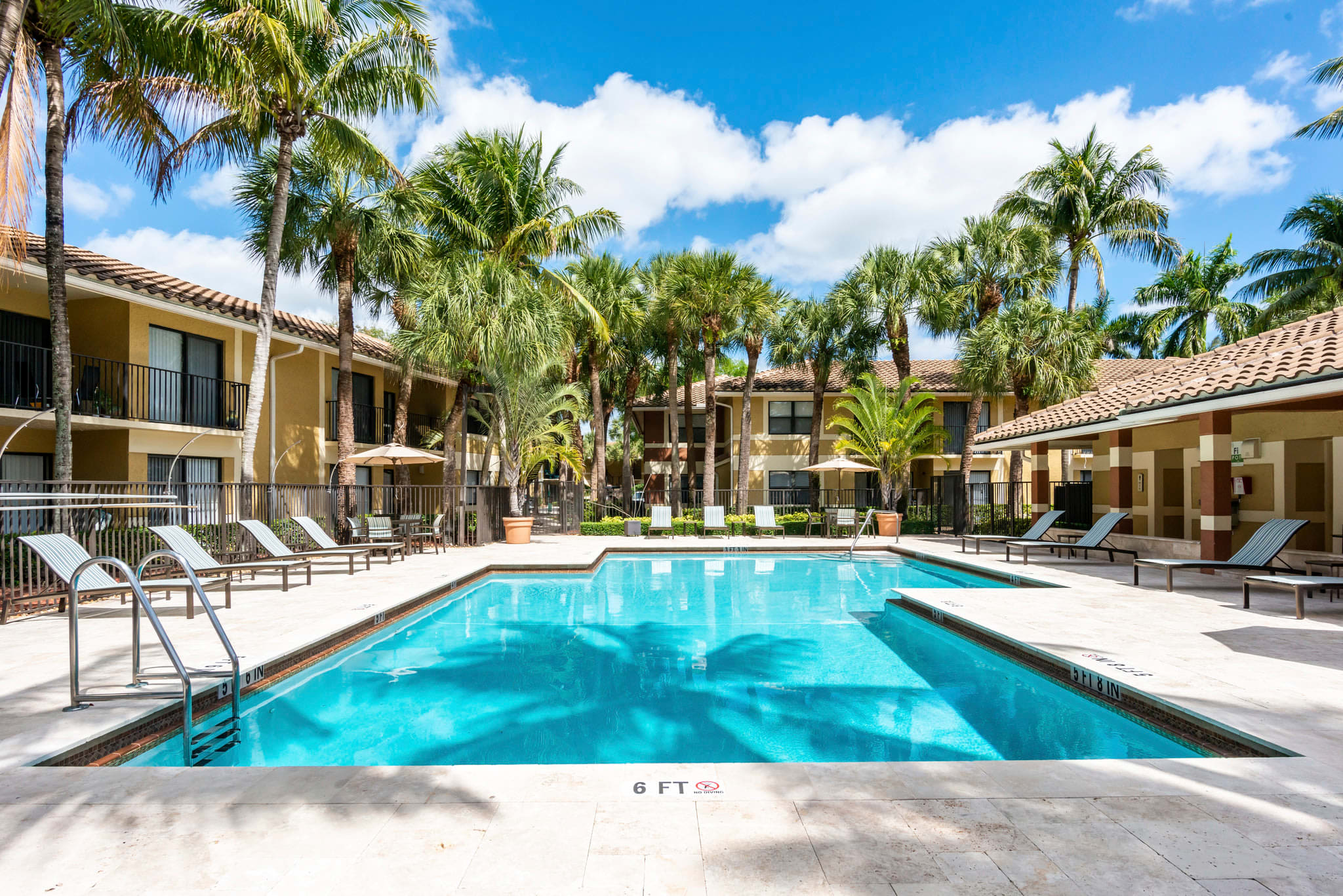 The Crossroads at Downtown Boca - Apartments in Boca Raton, FL