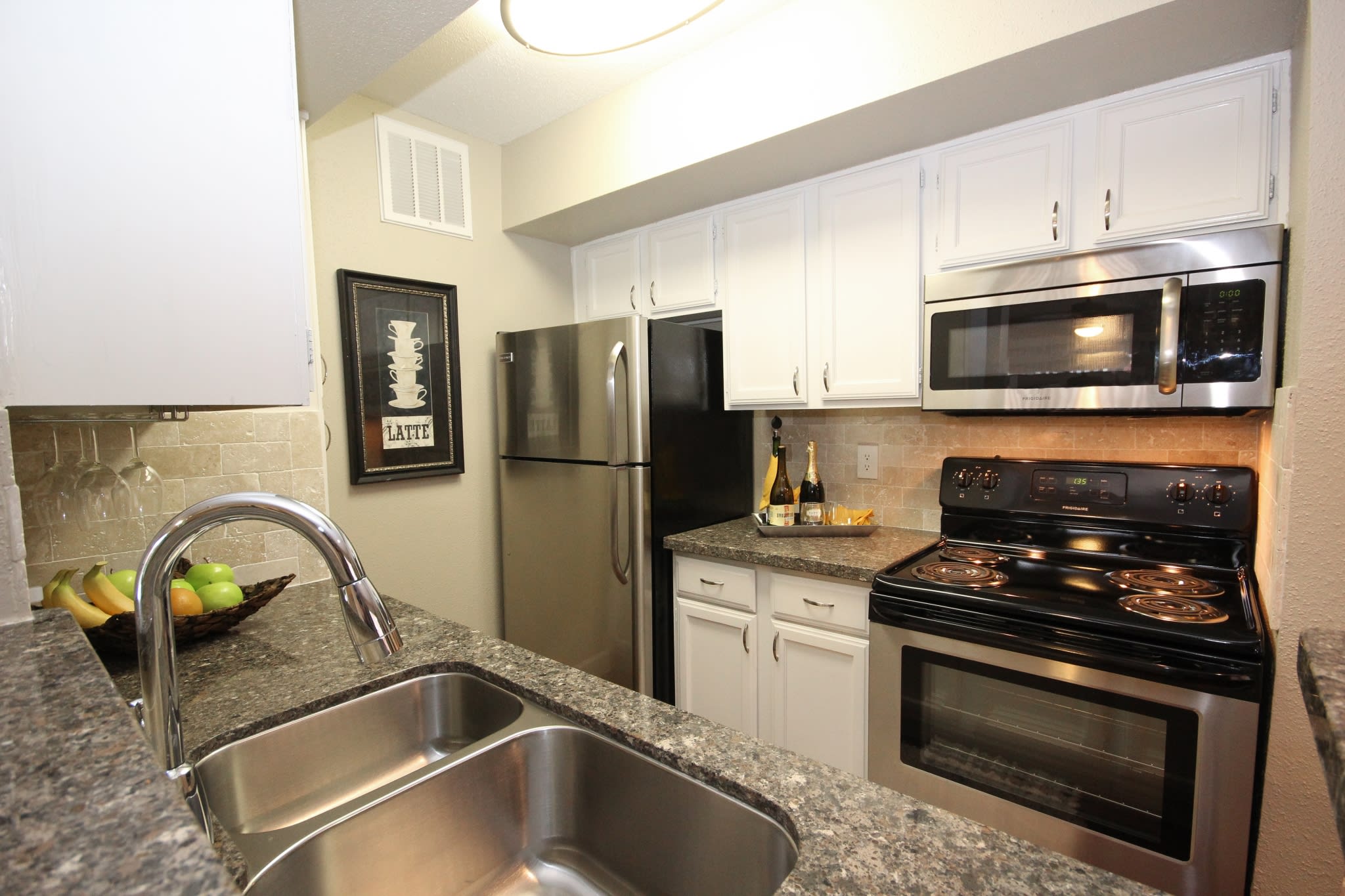 98 Sample Apartments on ost and 288 for Small Room