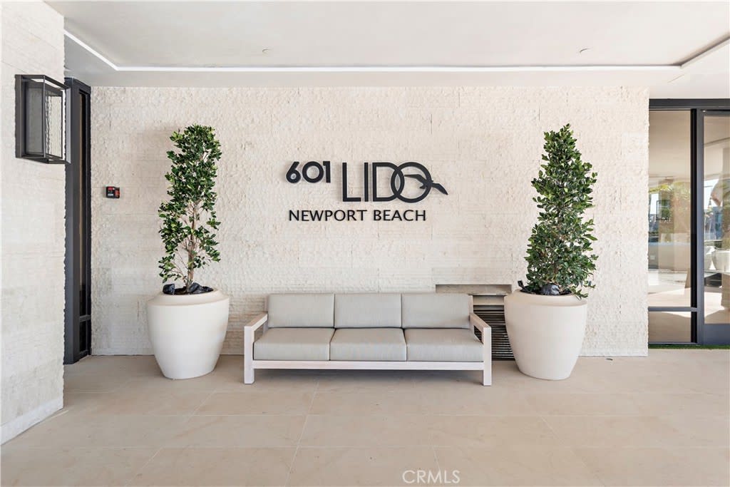 Luxury Newport Beach Apartments Get the Personal Touch