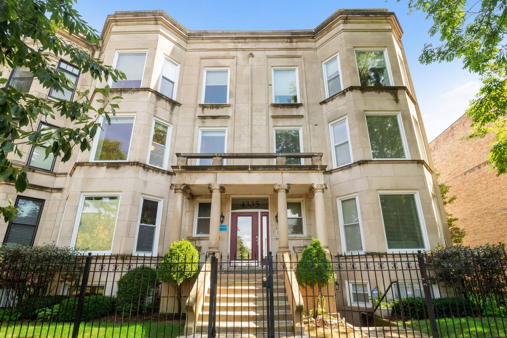 Apartments In Kenwood Chicago Il See Photos Floor Plans More