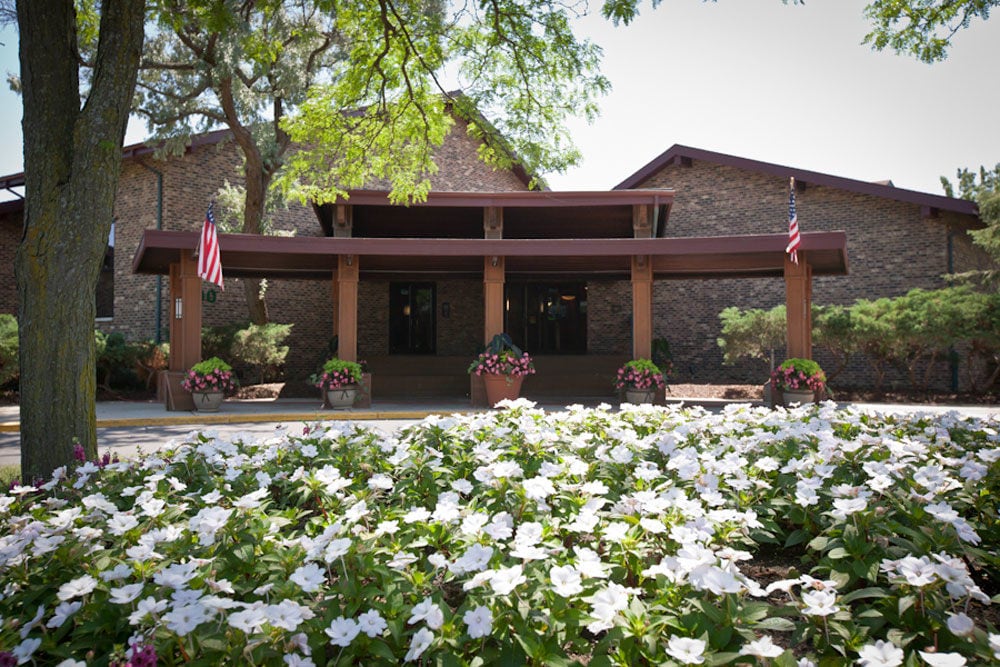 Harbor Pointe Apartments - Welcome to Harbor Pointe Apartments, a great place to call home